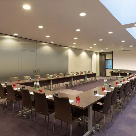 酒店 Innside By Melia Mitte 4*